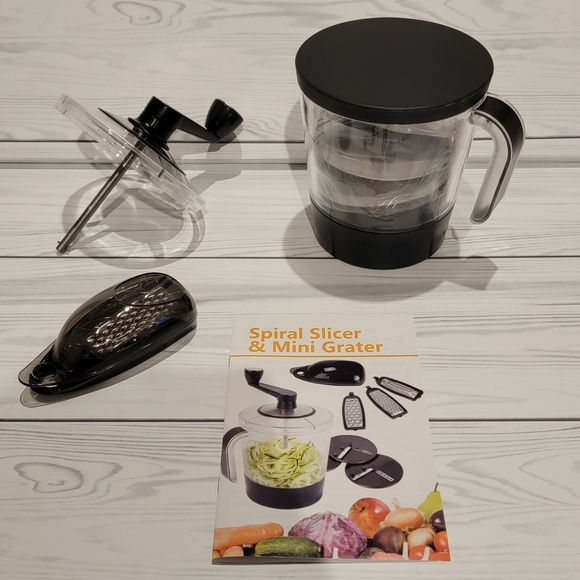 Spiral Slicer & Mini Grater NIB never used - Picture 1 of 2
